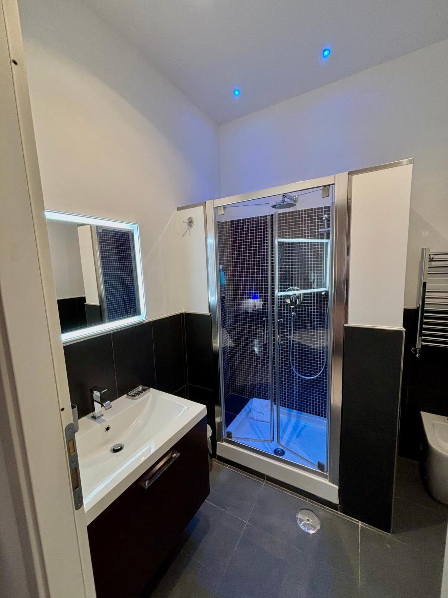 Bed & Breakfast Chroma Italy - Chroma Tessera Rom